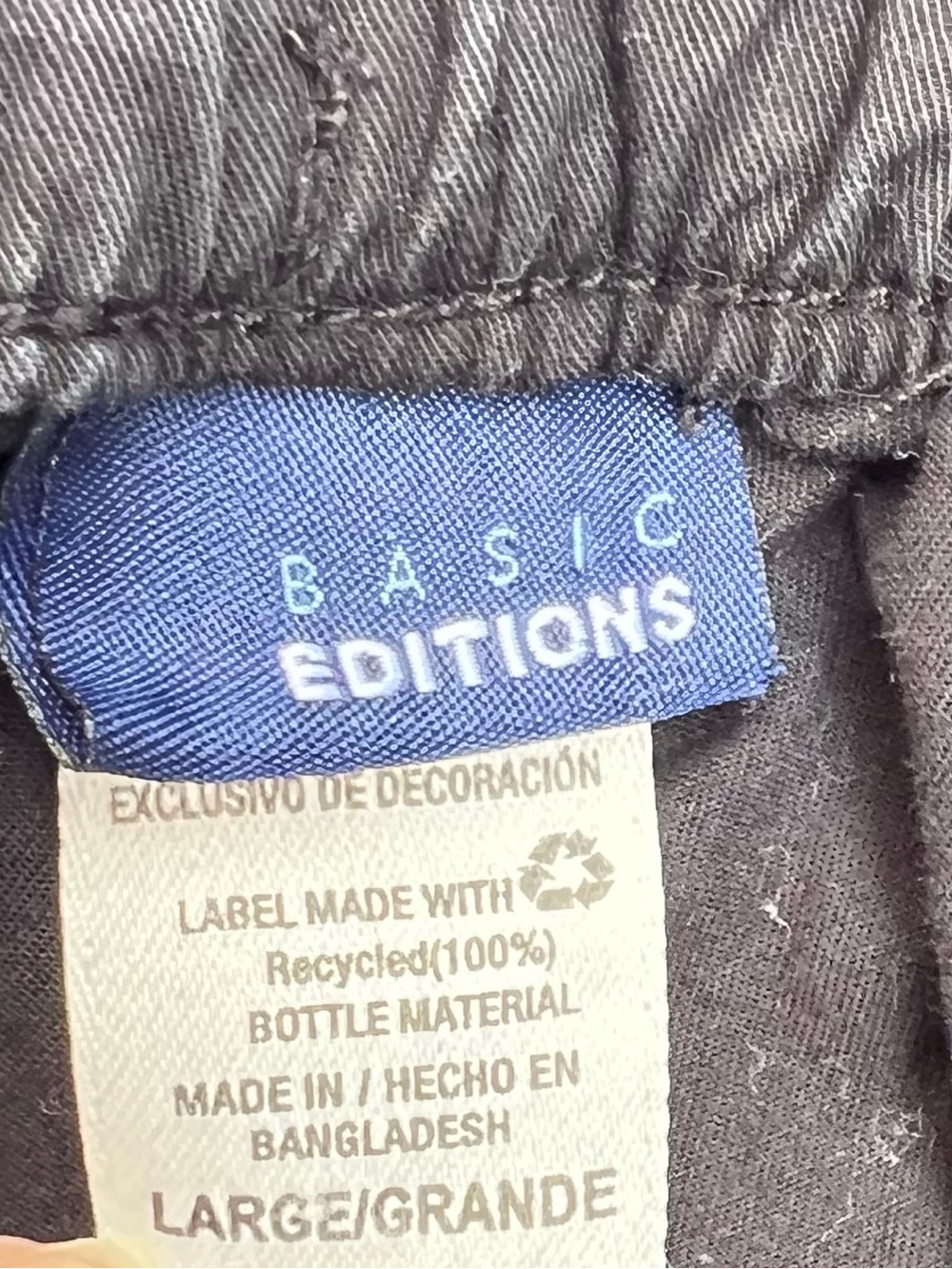 Basic Edition Embroidered Capris Size Large - Picture 7 of 7
